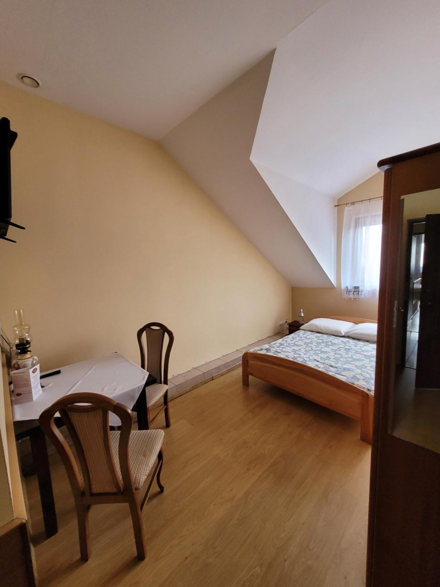 Zlota Roza Hotel Sedziszow Kültér fotó