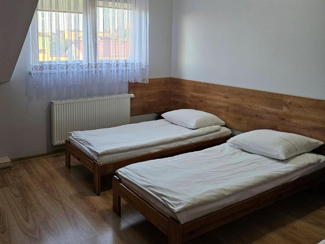 Zlota Roza Hotel Sedziszow Kültér fotó