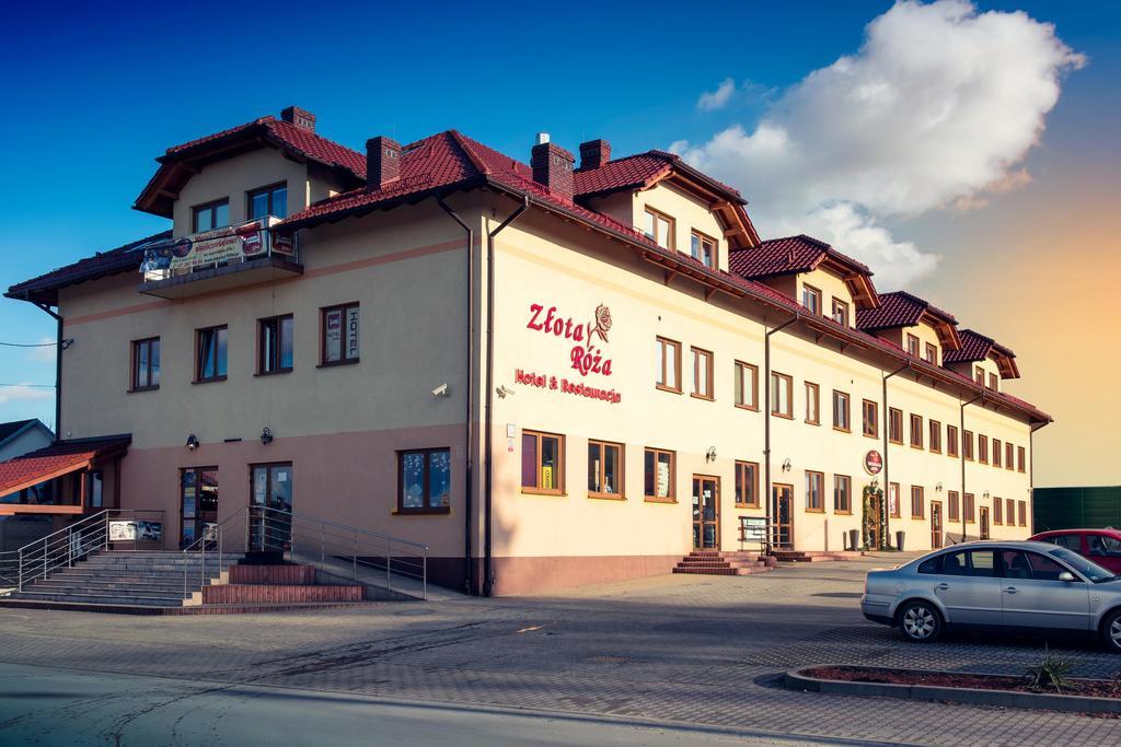 Zlota Roza Hotel Sedziszow Kültér fotó